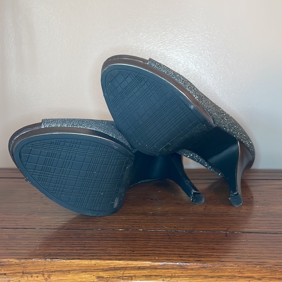 Silver Rampage Open Toe Pumps - Picture 3 of 4